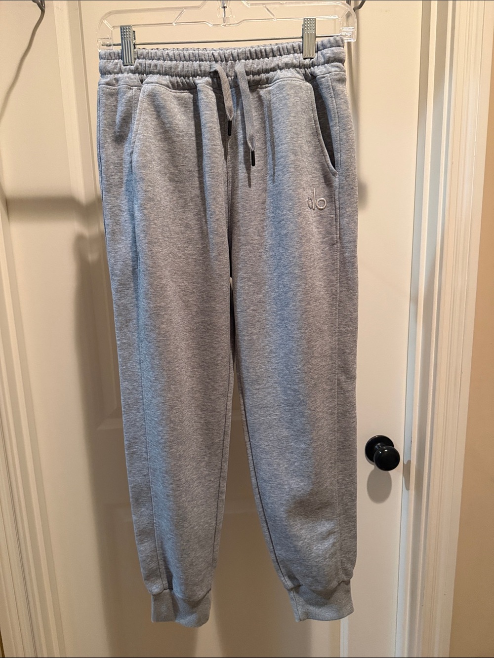 ALO Yoga Light Gray Elastic-Waist Jogger Pants